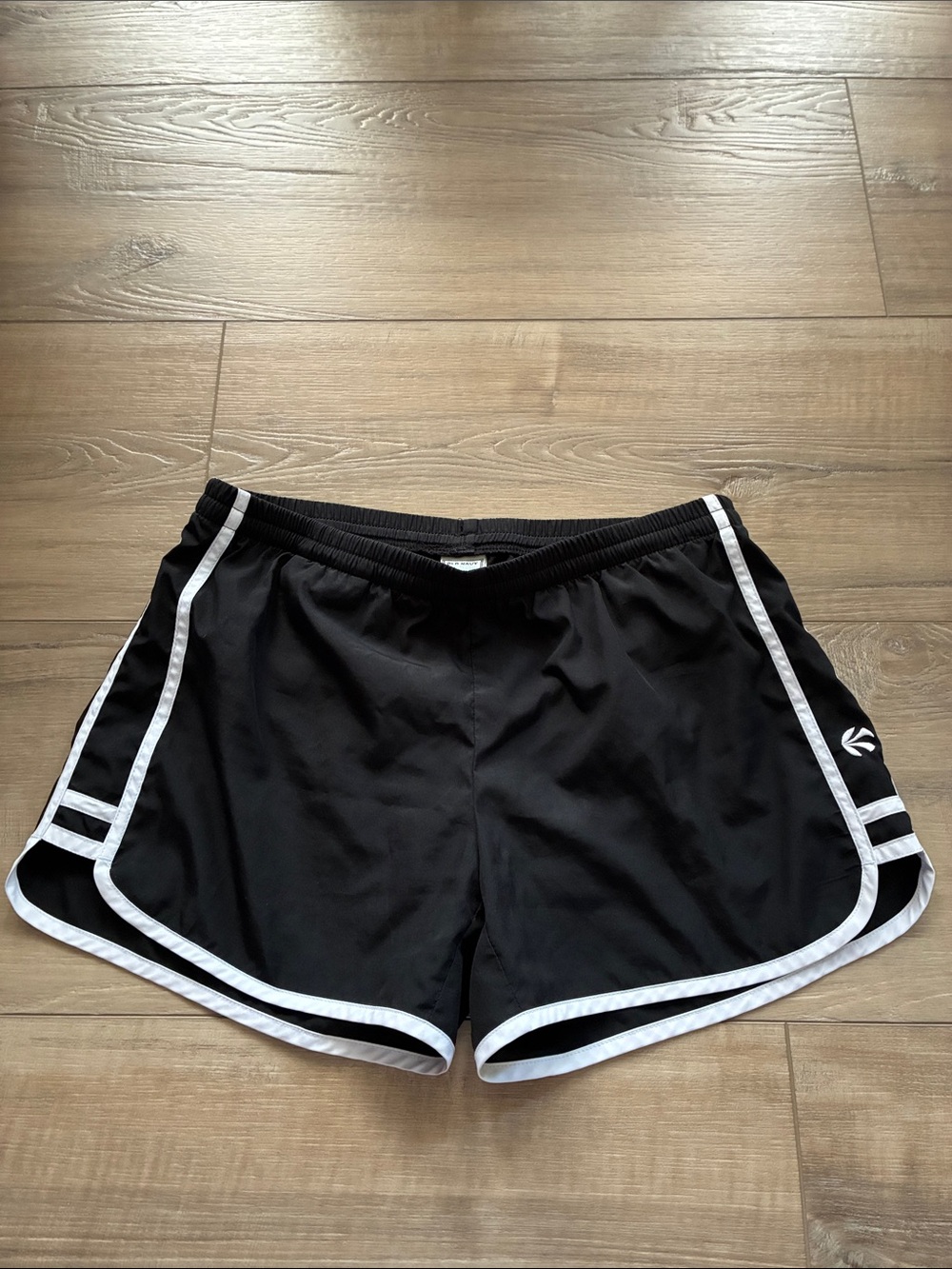 Old Navy Black Low Waist Athletic Shorts with White Trim Size XS